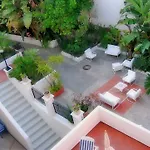 فندق Meligunis 4*