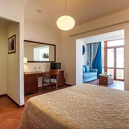 Hotel Meligunis 4*