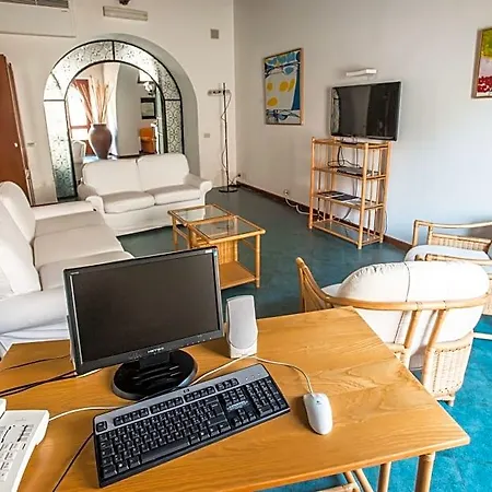 Meligunis Hotel