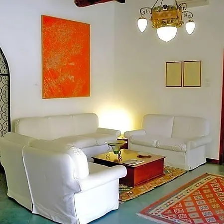 Meligunis 4*