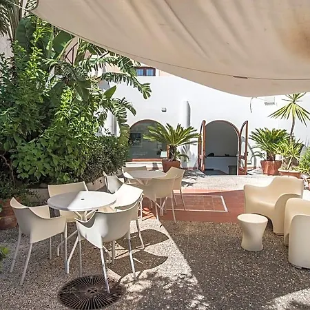 Meligunis Hotel