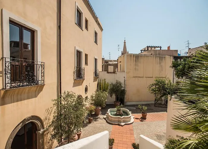 Отель Meligunis